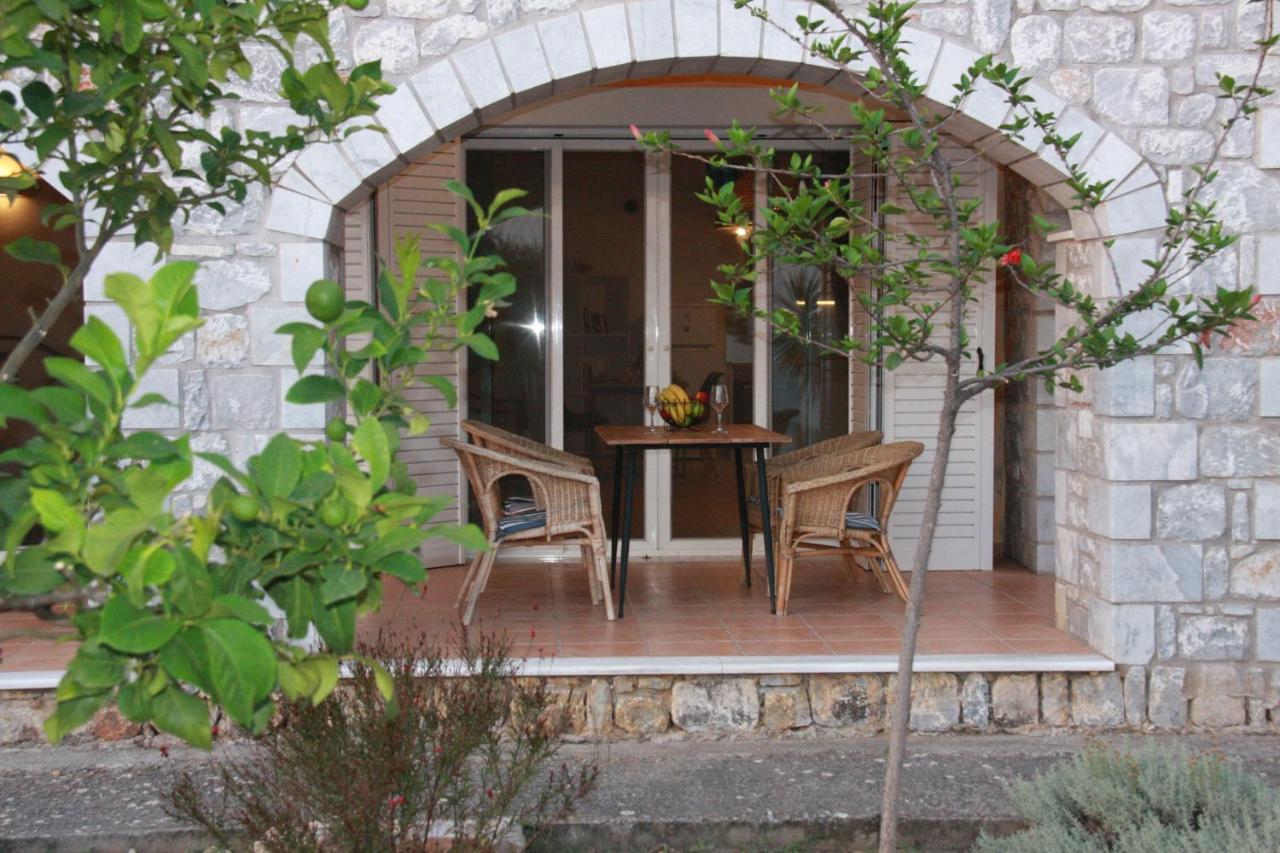 Villa Sea And Mountain View Kalamata Exterior foto