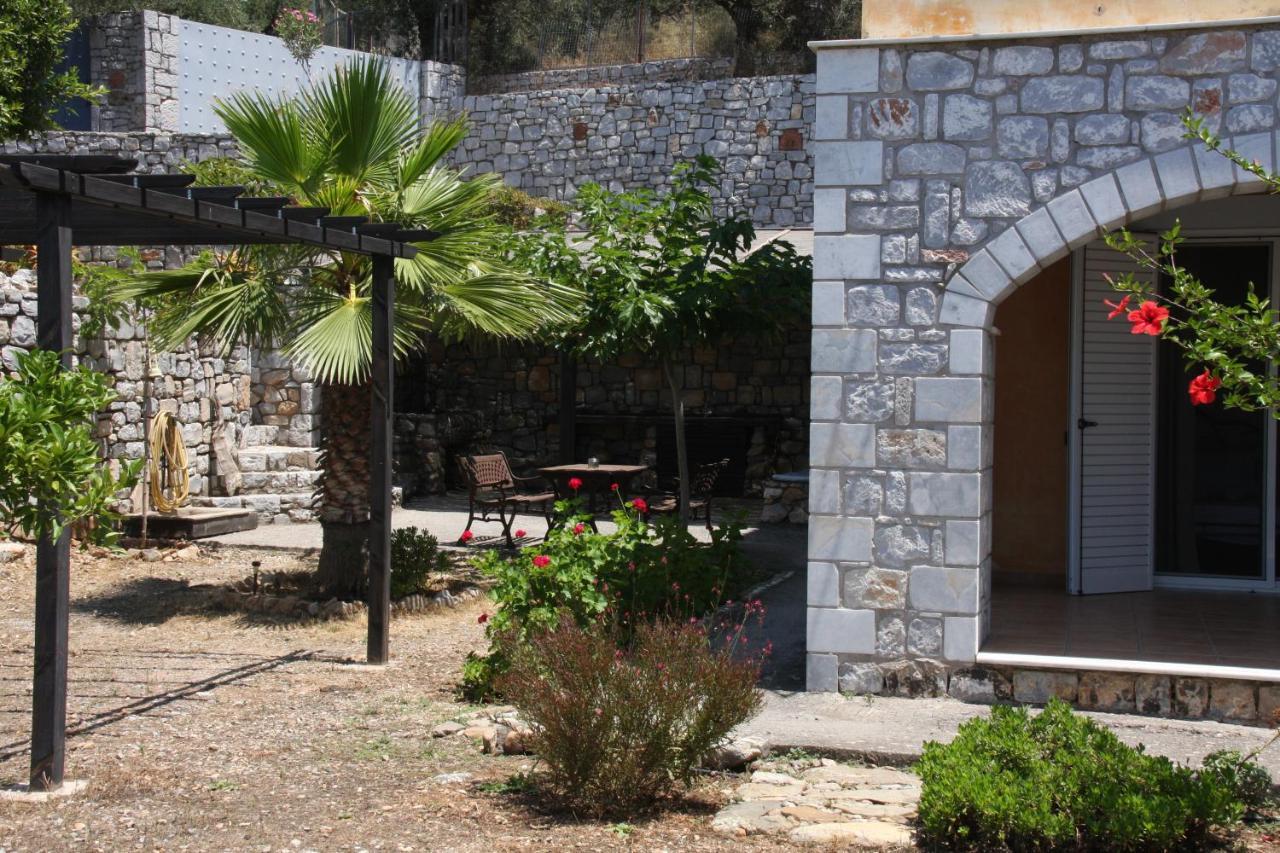 Villa Sea And Mountain View Kalamata Exterior foto