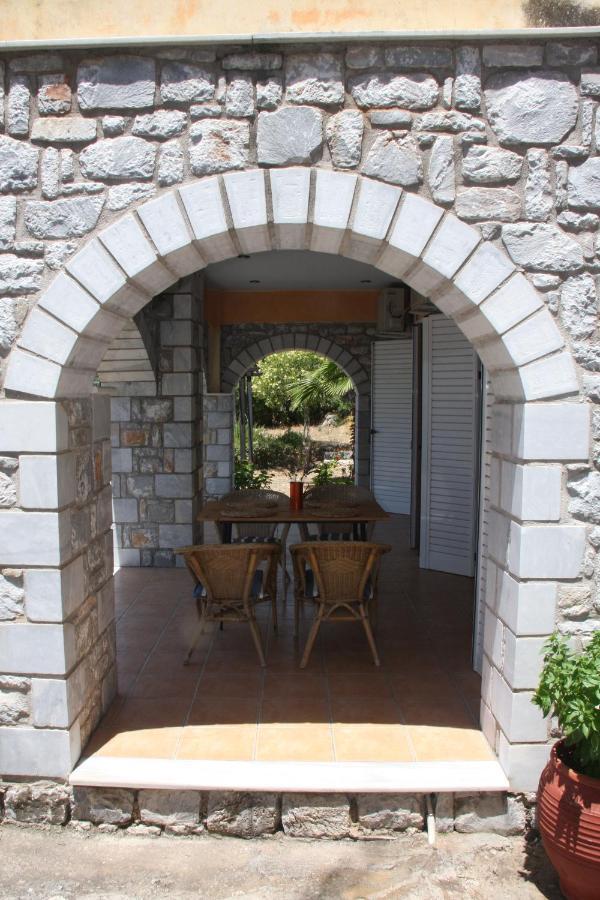Villa Sea And Mountain View Kalamata Exterior foto
