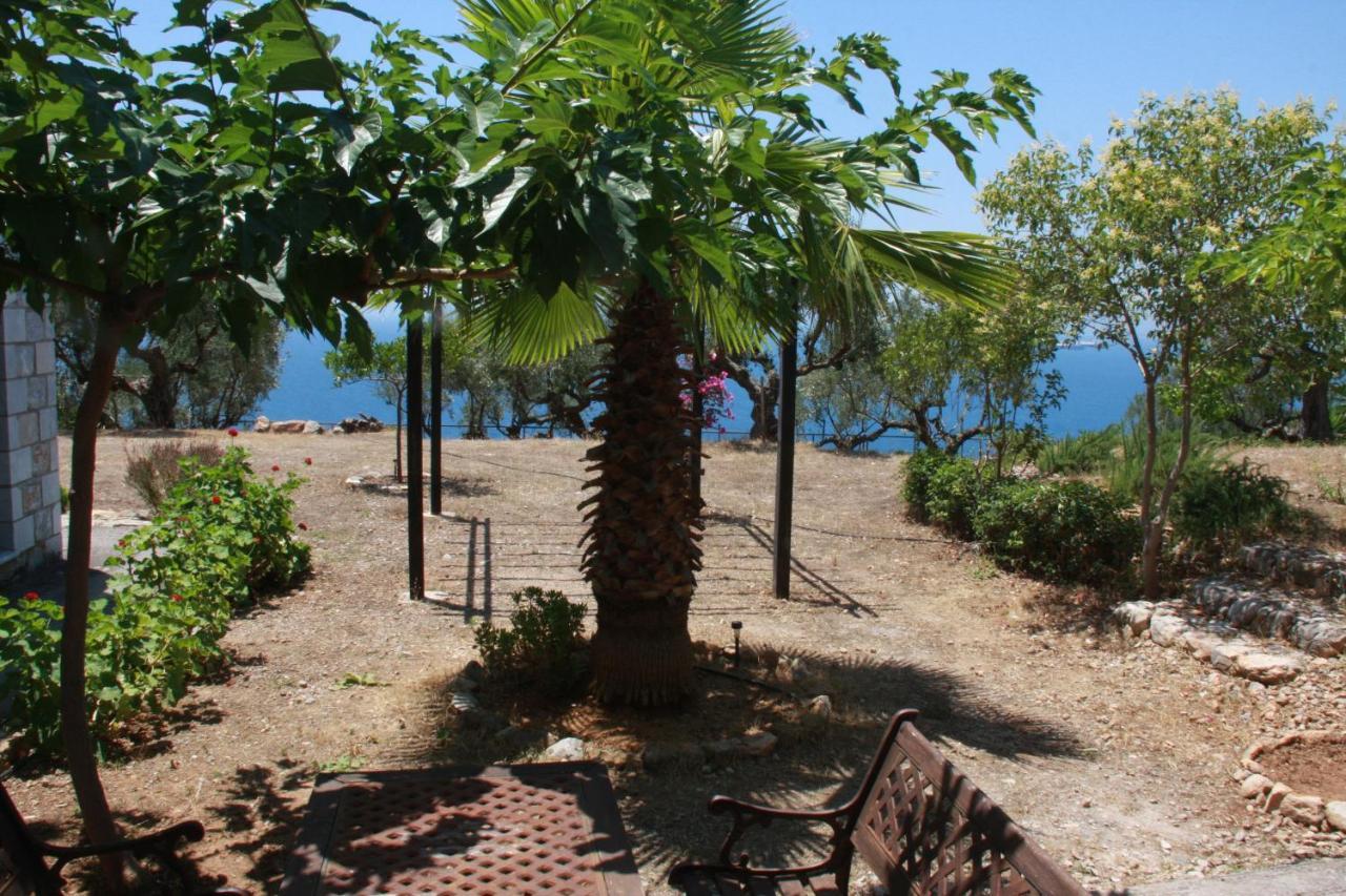 Villa Sea And Mountain View Kalamata Exterior foto