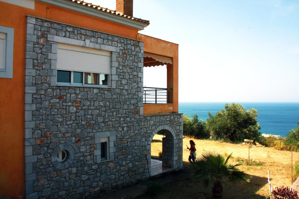 Villa Sea And Mountain View Kalamata Exterior foto